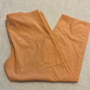 UA SCRUB PANT SIZE MEDIUM PEACH WIDE LEG